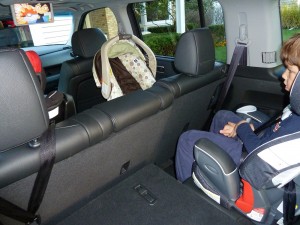 HondaPilotlegroom