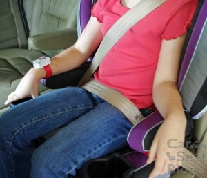 Recaro Performance Booster - lap belt fit