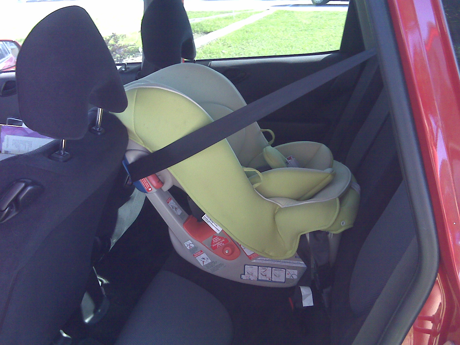 Combi Coccoro Review: Small Cars and Three Across – CarseatBlog