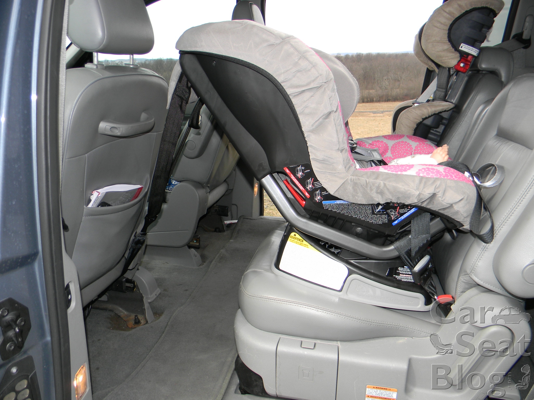 rear facing car seat in middle