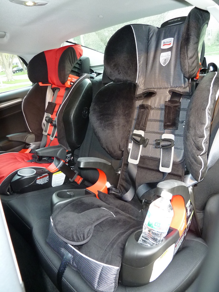 Britax Frontier Tight Review Photos S Features And Installation Catblog - How To Put Britax Frontier Car Seat Cover Back On