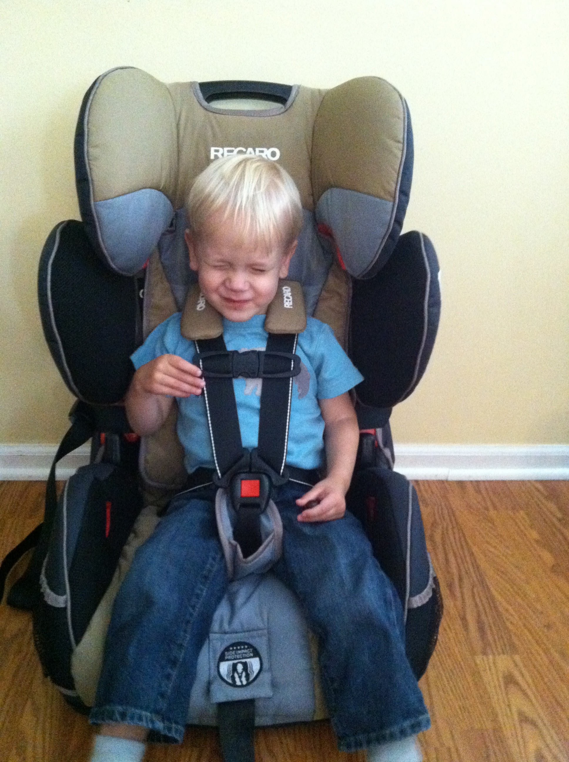 Recaro Performance SPORT Harness Booster Review: Performance Indeed ...