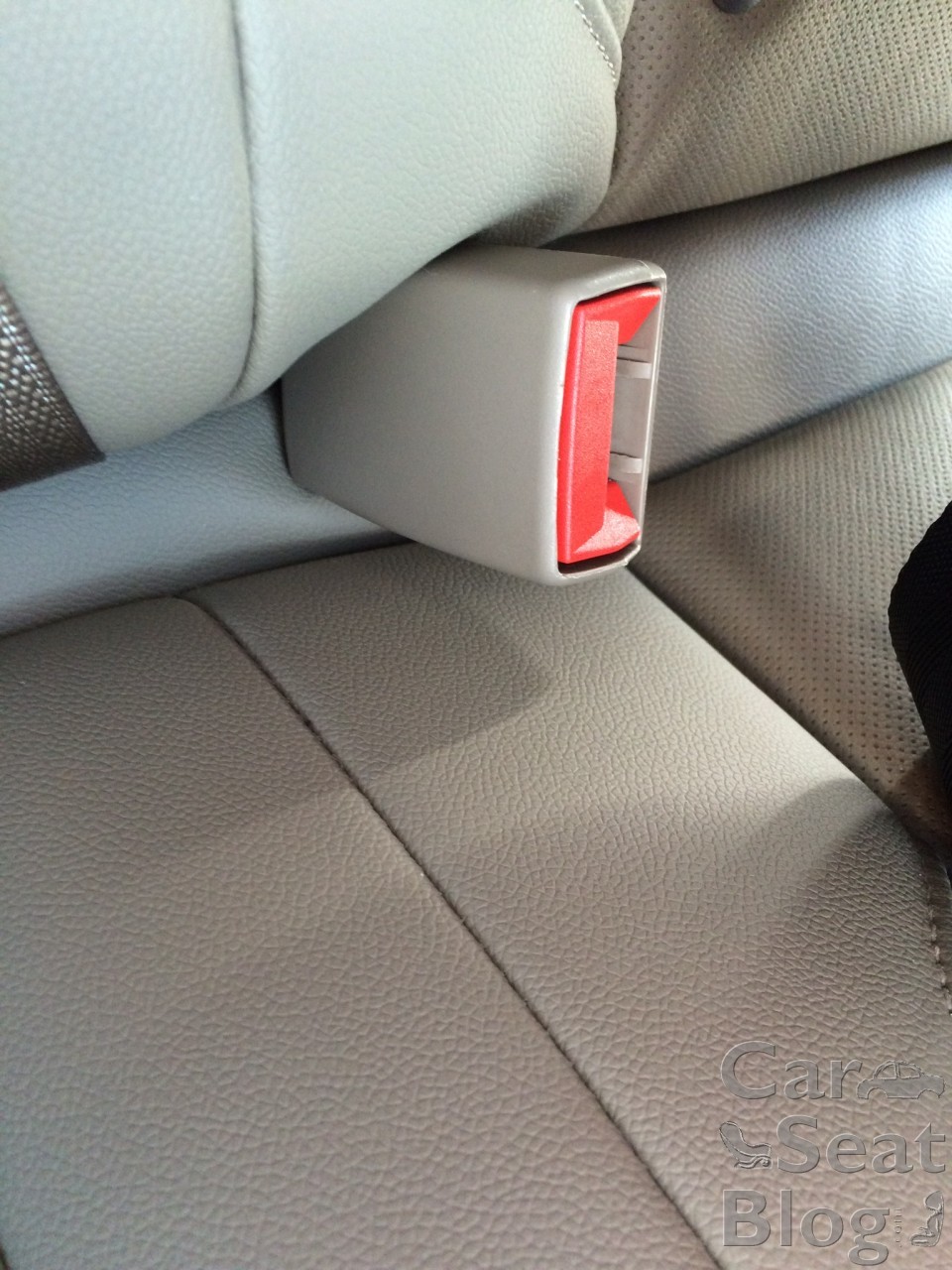 gmc sierra seat belt buckle