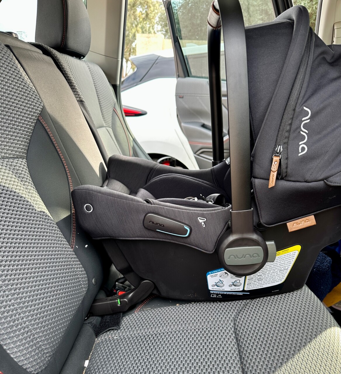 NEW! PIPA urbn  Baseless infant car seat